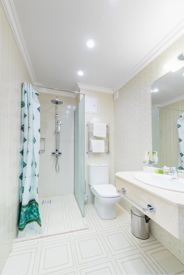 Hotel Cheluskintsev Гагра Екстер'єр фото