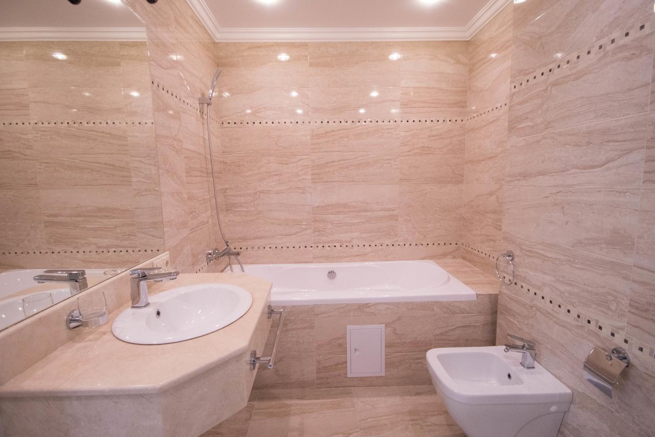 Hotel Cheluskintsev Гагра Екстер'єр фото