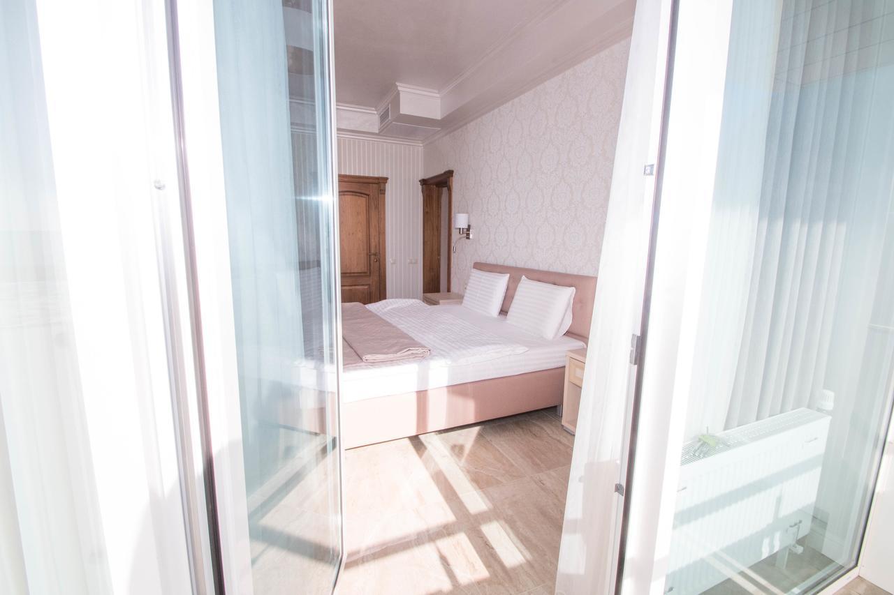 Hotel Cheluskintsev Гагра Екстер'єр фото