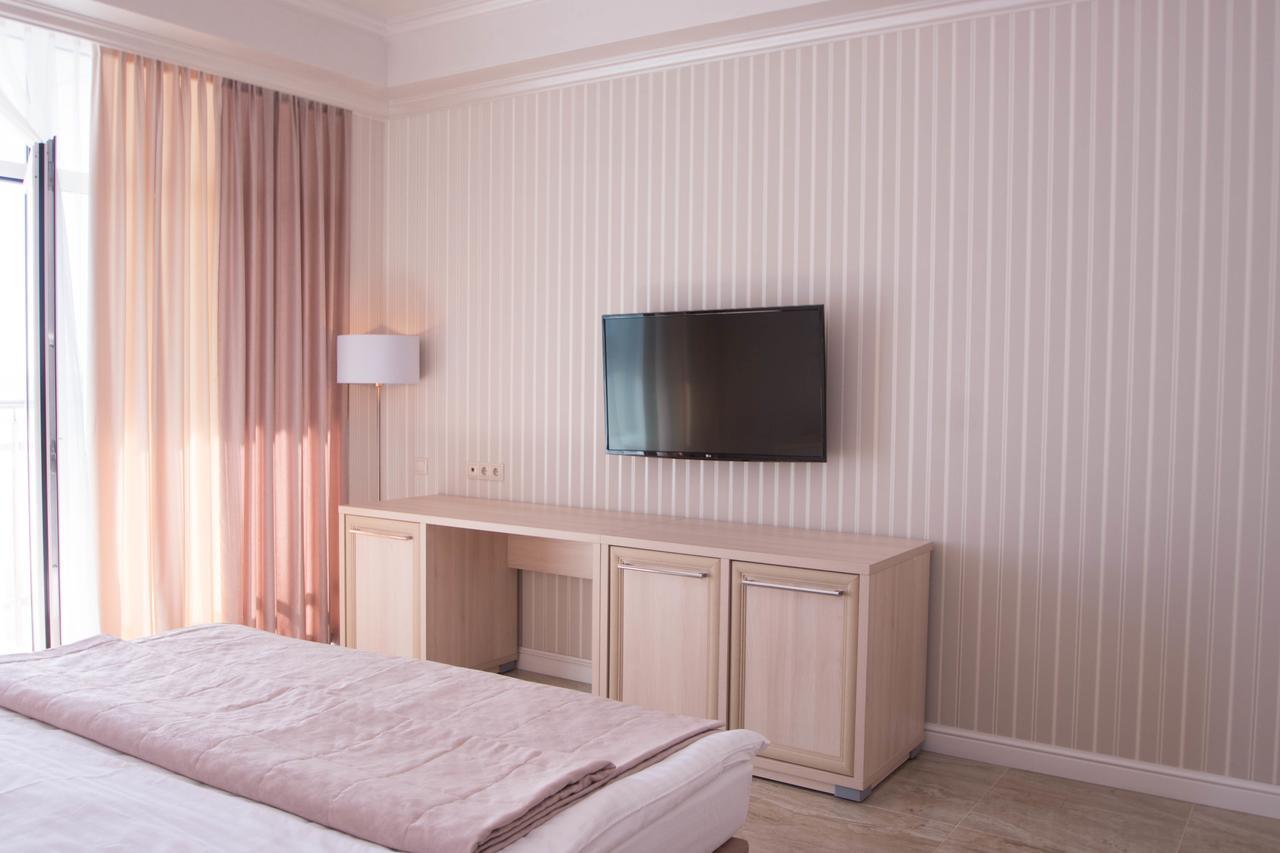 Hotel Cheluskintsev Гагра Екстер'єр фото