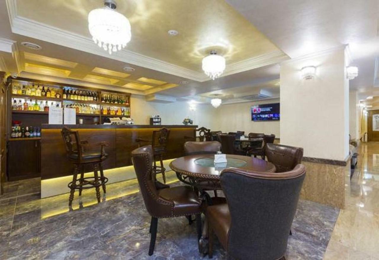 Hotel Cheluskintsev Гагра Екстер'єр фото