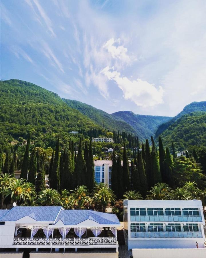 Hotel Cheluskintsev Гагра Екстер'єр фото